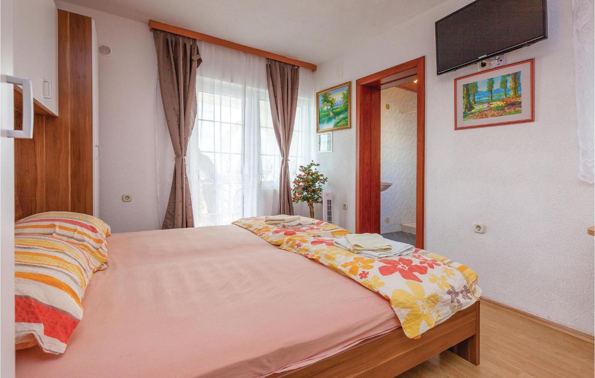 Stunning Apartment In Crikvenica With Wifi Luaran gambar